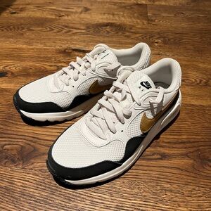 Nike Women's White and Gold Sneakers Air Max SC